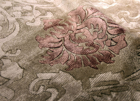 Fantacy: Viscose and cotton hand knotted rug