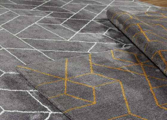 Lagom: Machine made rug with polyester
