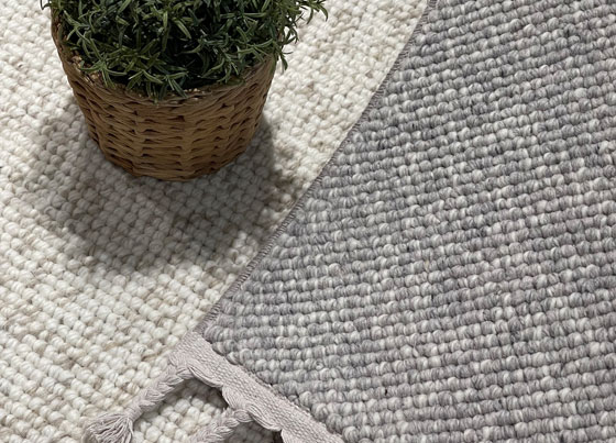 Onno Laguna: Sporty and modern details with thick knot knit texture, produced with wool and polyester